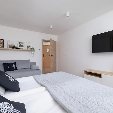 Exclusive With Balcony By Renters Prestige Daire *