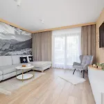 公寓 Exclusive With Balcony By Renters Prestige