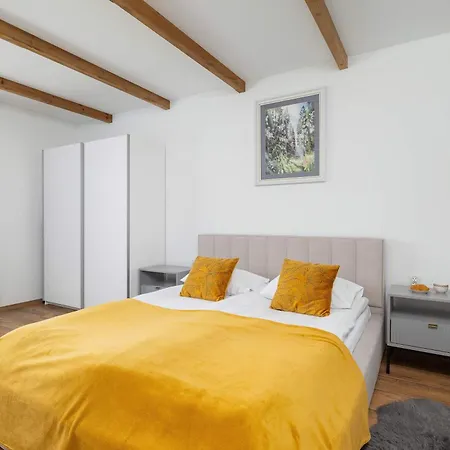 Appartamento Exclusive With Air Conditioning And Balcony By Renters Prestige