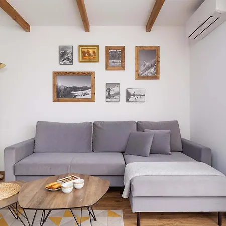 Exclusive With Balcony By Renters Prestige Appartement *