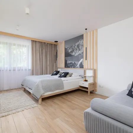 Exclusive With Air Conditioning And Balcony By Renters Prestige